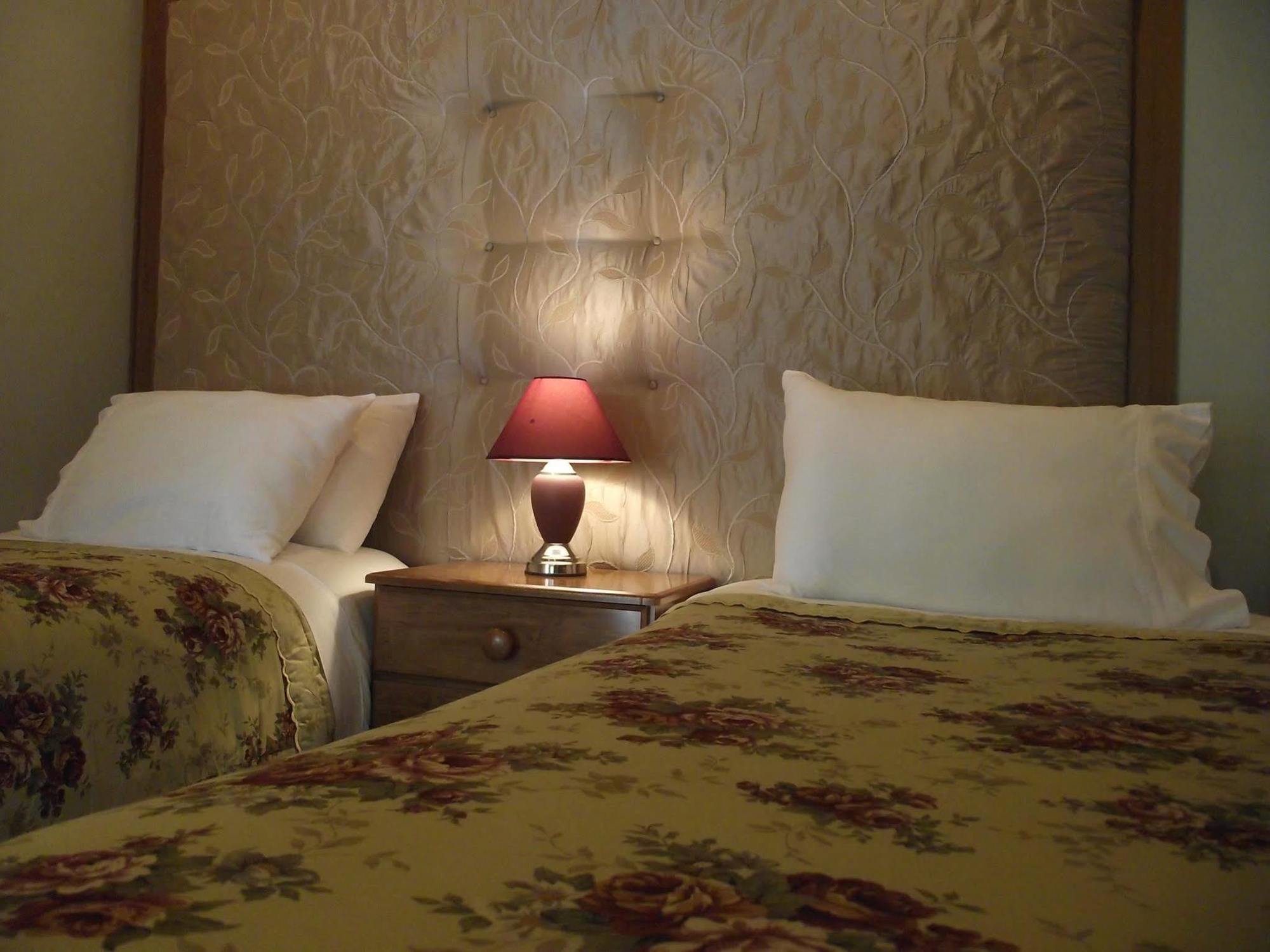 Shamrock Garden B&B Airport Κράισττσερτς Εξωτερικό φωτογραφία