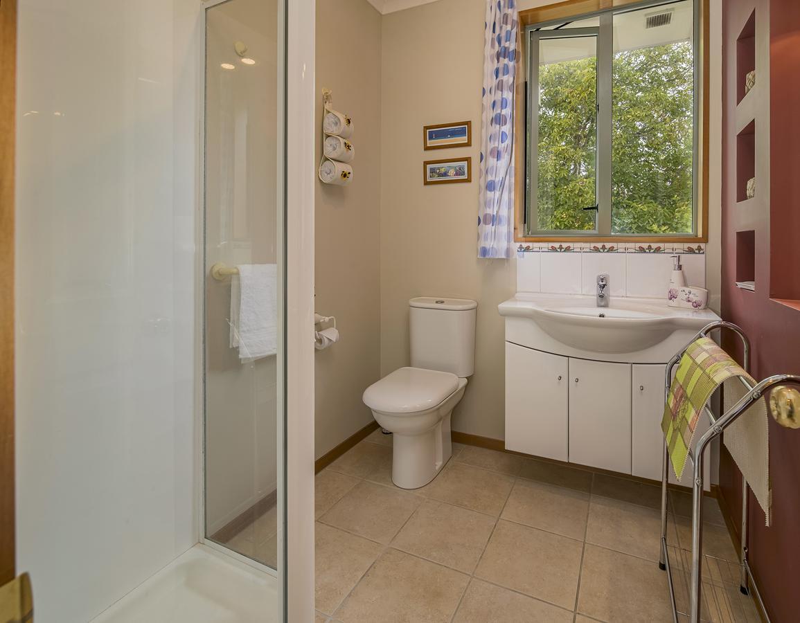 Shamrock Garden B&B Airport Κράισττσερτς Εξωτερικό φωτογραφία